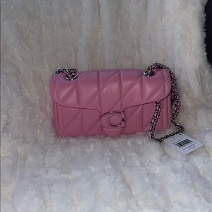 BNWT COACH TABBY 20 Pink Quilted Chain Shoulder Bag